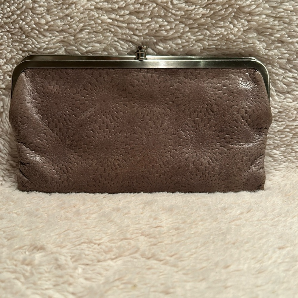 HOBO Lauren wallet - gray embossed